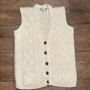 Andion hand knits Cream Cable Knit Men's wool Sweater Vest
